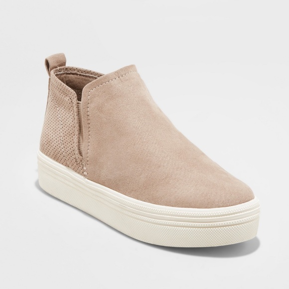 universal thread high top sneakers